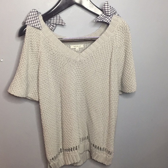 Skies Are Blue Sweaters - Skies are blue sweater size medium